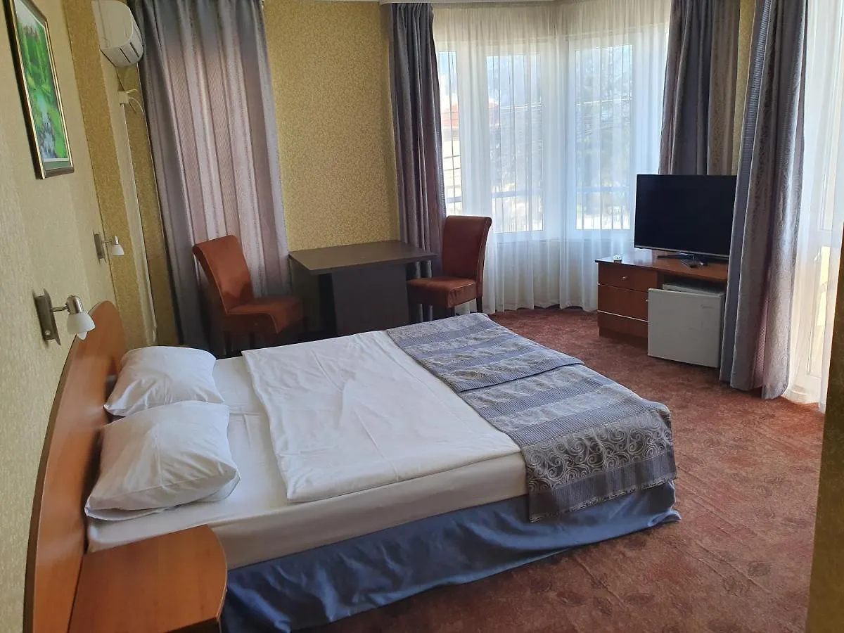 Family Hotel Lazuren Briag Burgasz Bulgária